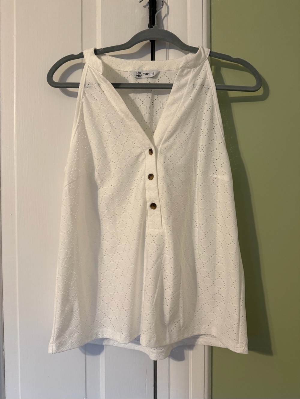 CUPSHE White Eyelet Tank Top - Small